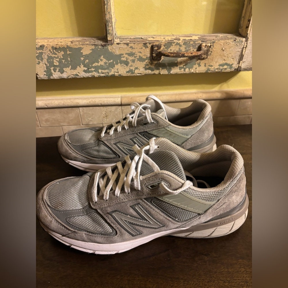 New Balance Men's Gray and White Sneakers - Picture 3 of 6